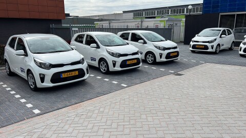 F44A78D3 4925 486E B0C2 E9557FE02203