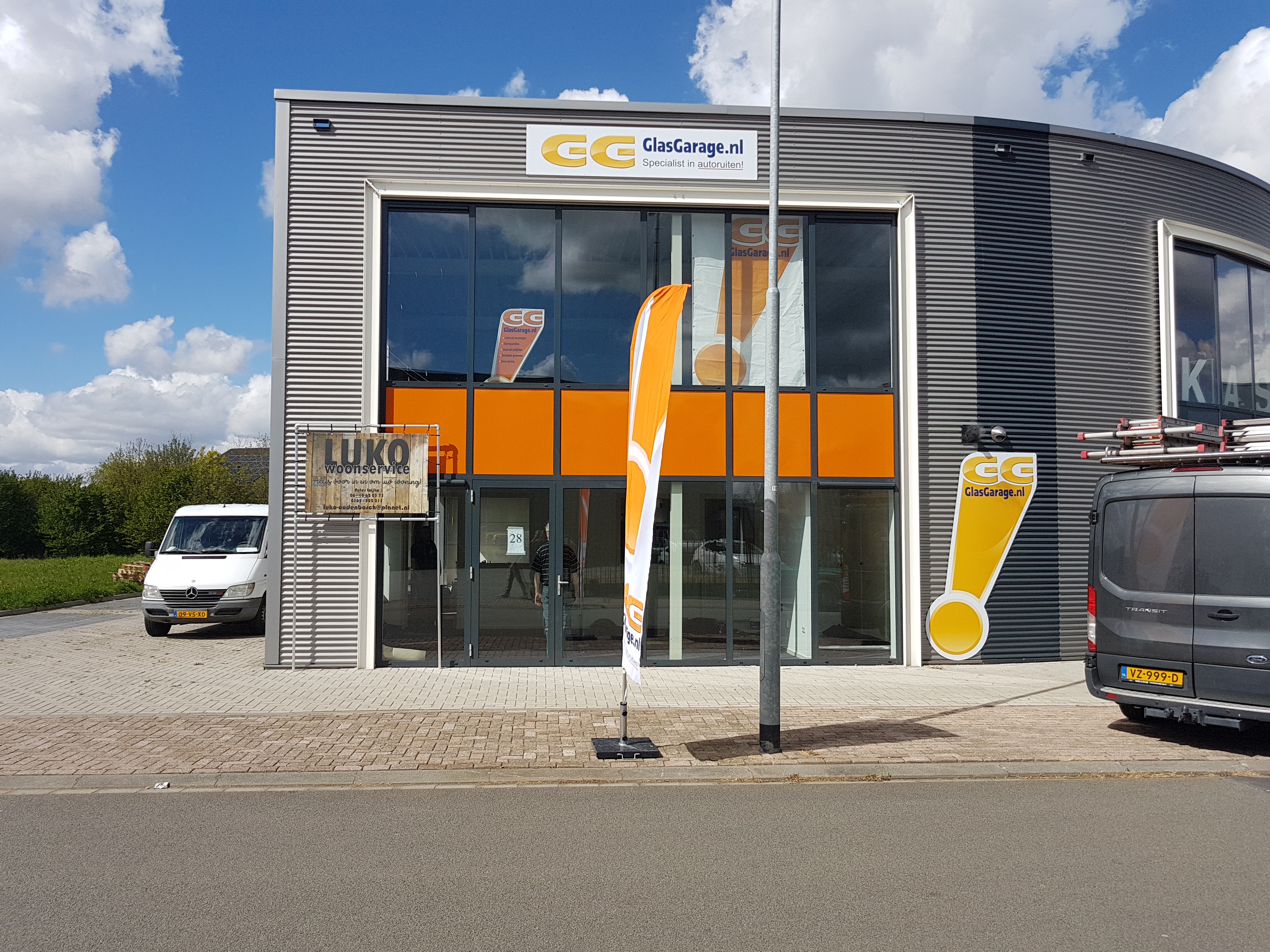 Glas Garage reclame