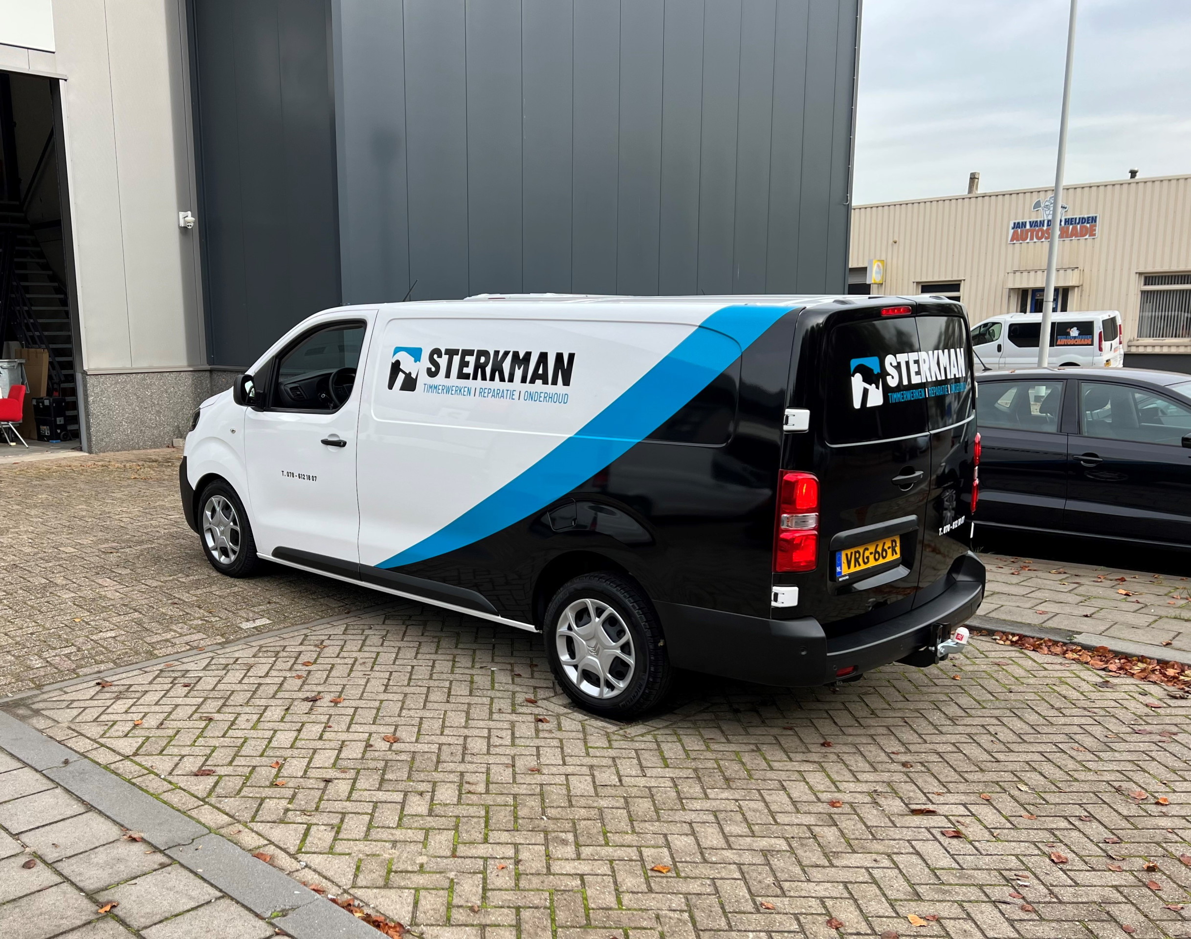 Sterkman belettering bedrijfsbus.0x1920