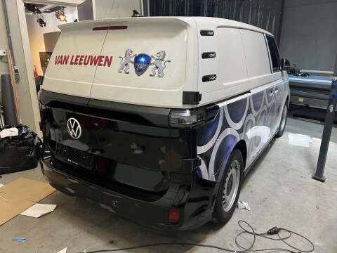 Van leeuwen buizen autobelettering