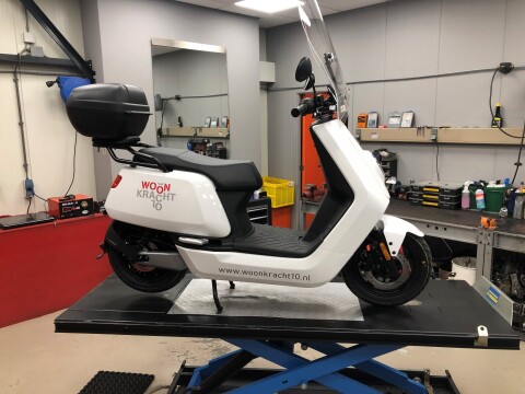 Wk10 scooter.1920x1920